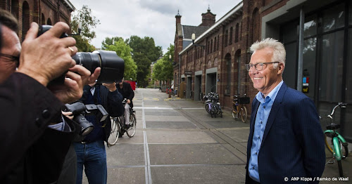 20 Jaar Later: Jiskefet Ontvangt Ere Zilveren Nipkowschijf 20 Jaar Later: Jiskefet Ontvangt Ere Zilveren Nipkowschijf