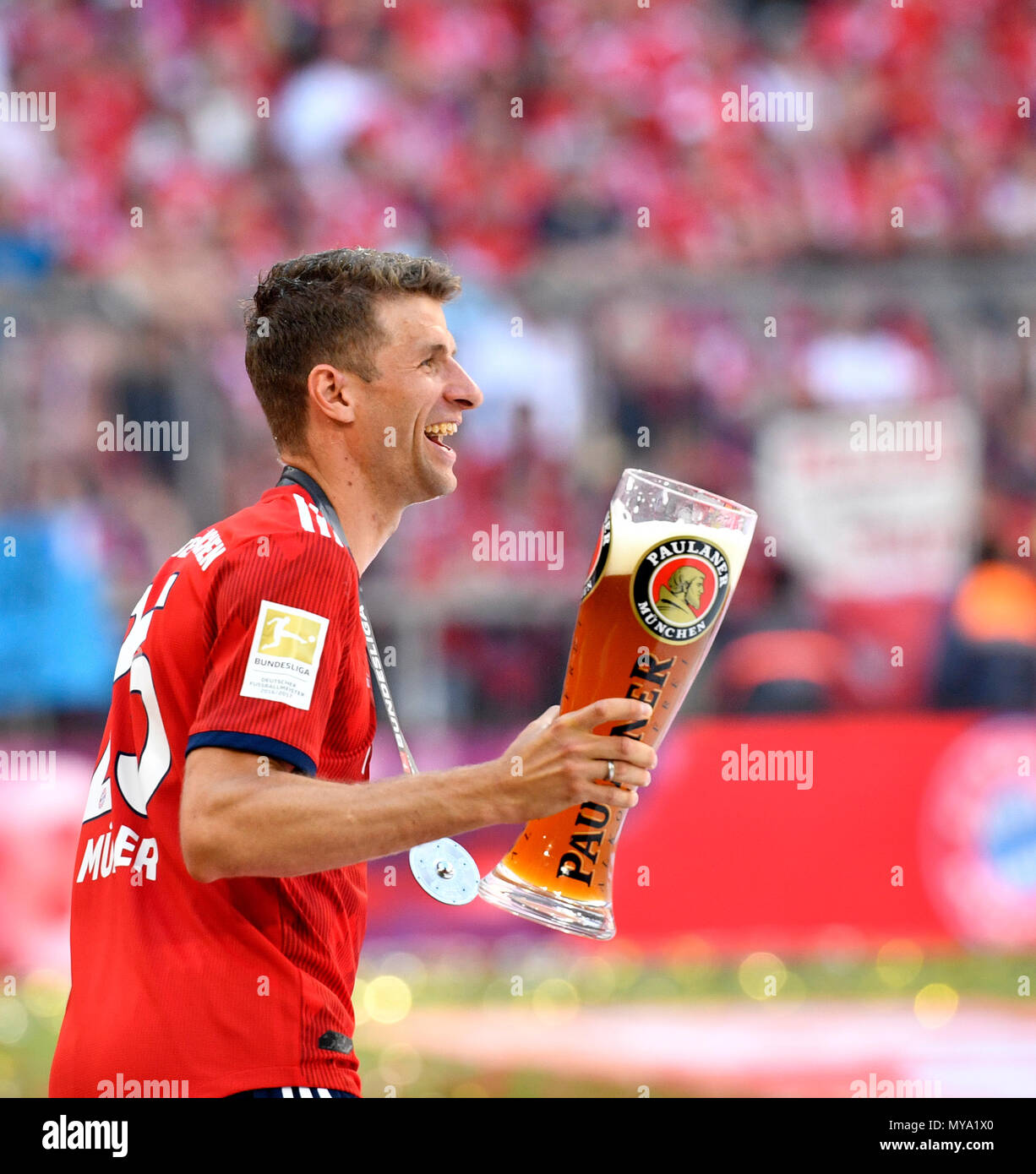 25 Years At Allianz Arena: Thomas Müller's Emotional Final Match 25 Years At Allianz Arena: Thomas Müller's Emotional Final Match