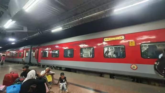 25 ट्रेनें रद्द: यात्रा से पहले पूरी सूची देखें 25 ट्रेनें रद्द: यात्रा से पहले पूरी सूची देखें
