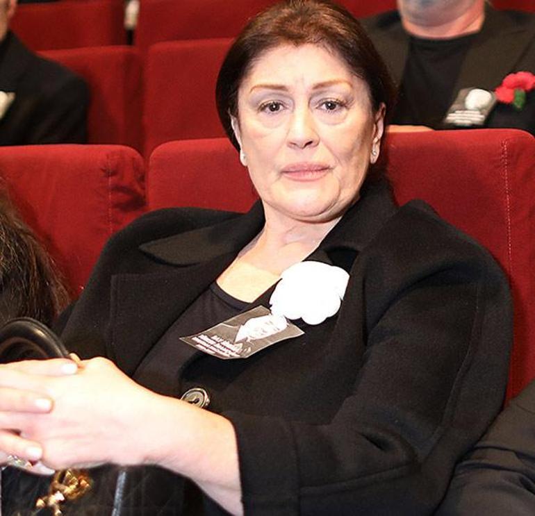 50 Yıl Sonra: Gülşen Bubikoğlu'nun Eşi Türker İnanoğlu İçin Dolu Dolu Anıları 50 Yıl Sonra: Gülşen Bubikoğlu'nun Eşi Türker İnanoğlu İçin Dolu Dolu Anıları