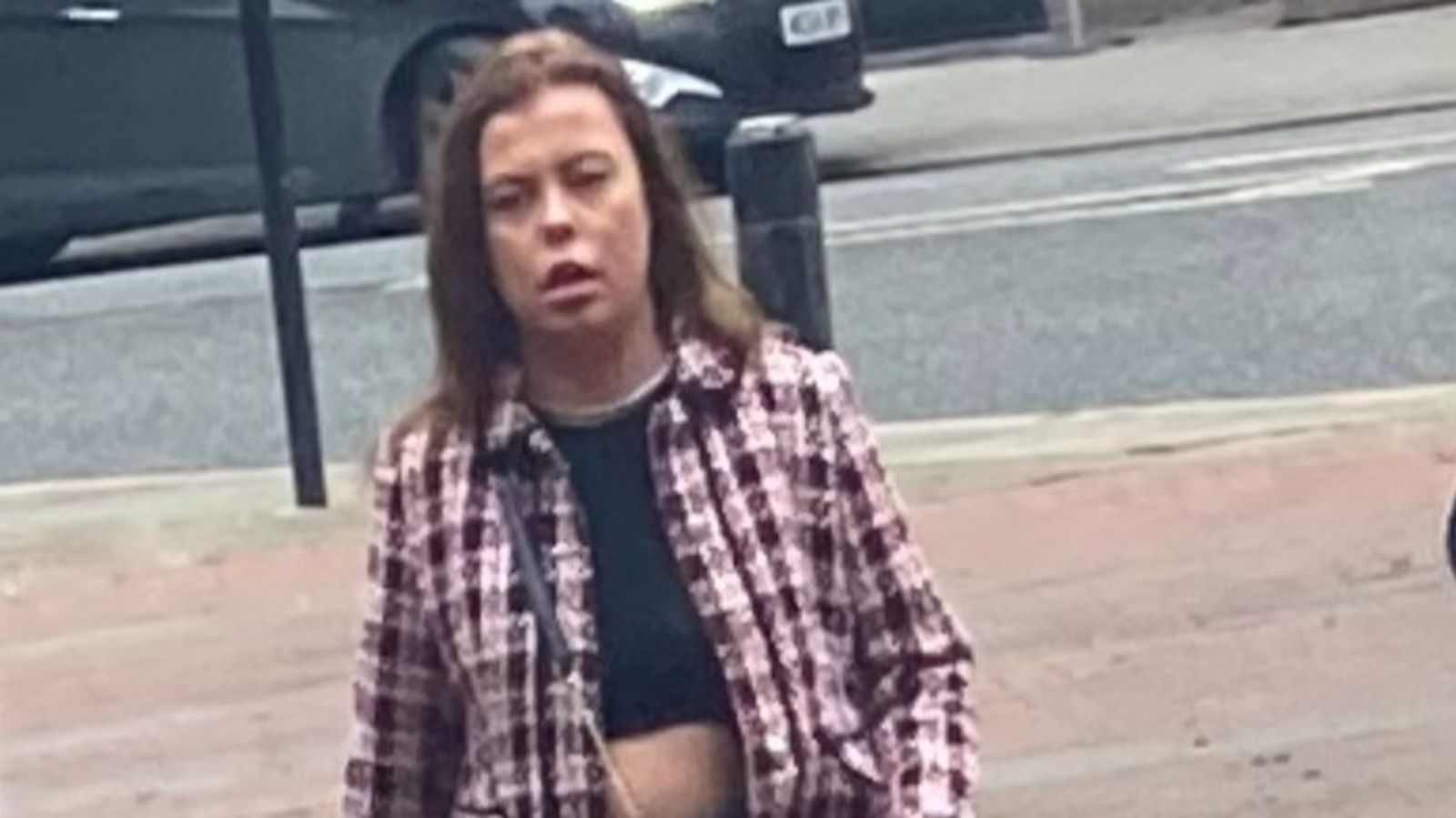 90mph Refuel During Police Chase: Texting Duo's Reckless Stunt 90mph Refuel During Police Chase: Texting Duo's Reckless Stunt