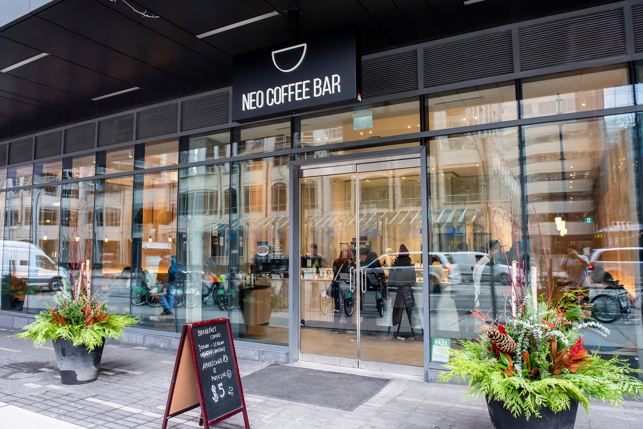 A BlogTO Guide To Bar Roma: Drinks, Food, And The Toronto Experience A BlogTO Guide To Bar Roma: Drinks, Food, And The Toronto Experience