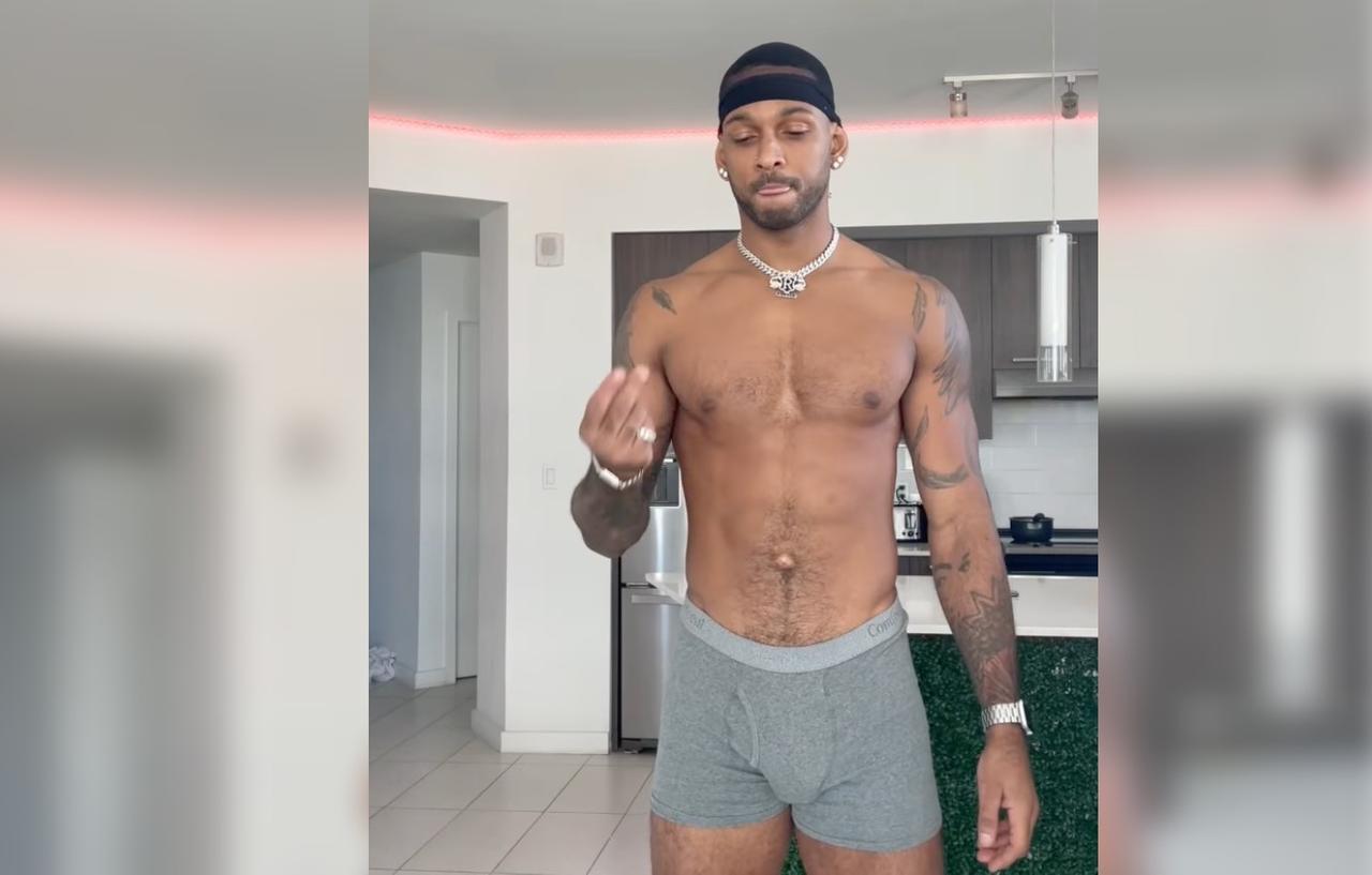 A Comparative Analysis Of Gun Laws: Tory Lanez's Case In Texas And Chicago A Comparative Analysis Of Gun Laws: Tory Lanez's Case In Texas And Chicago