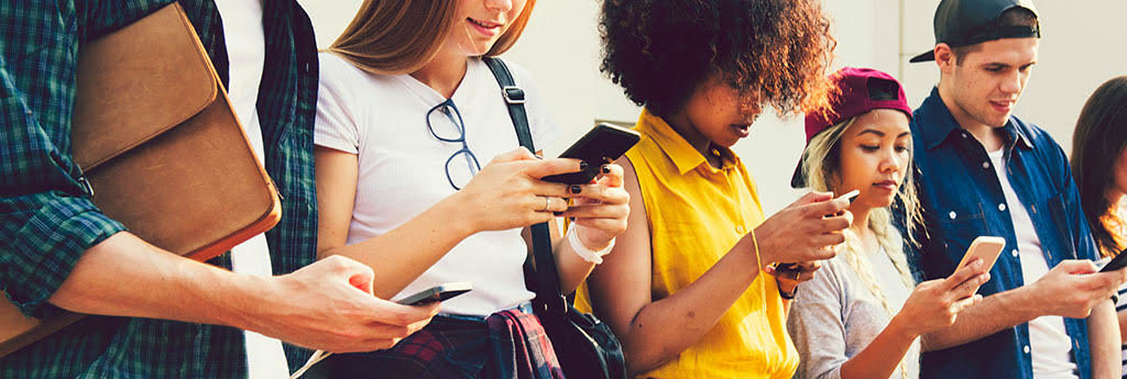A Look At The Effectiveness Of Android's New Design On Gen Z A Look At The Effectiveness Of Android's New Design On Gen Z