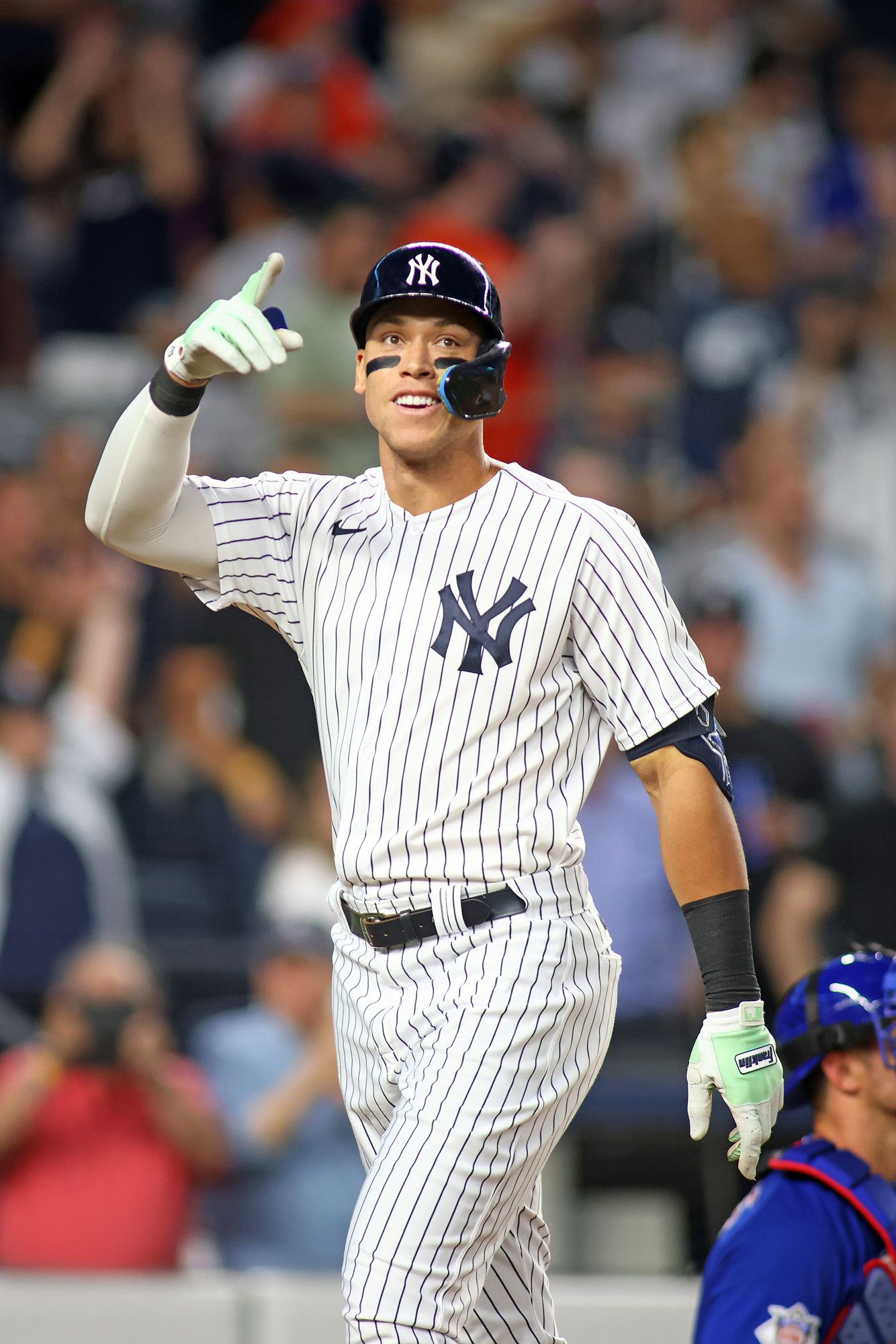 Aaron Judge's Push-Up Display: A 2025 Prediction? Aaron Judge's Push-Up Display: A 2025 Prediction?