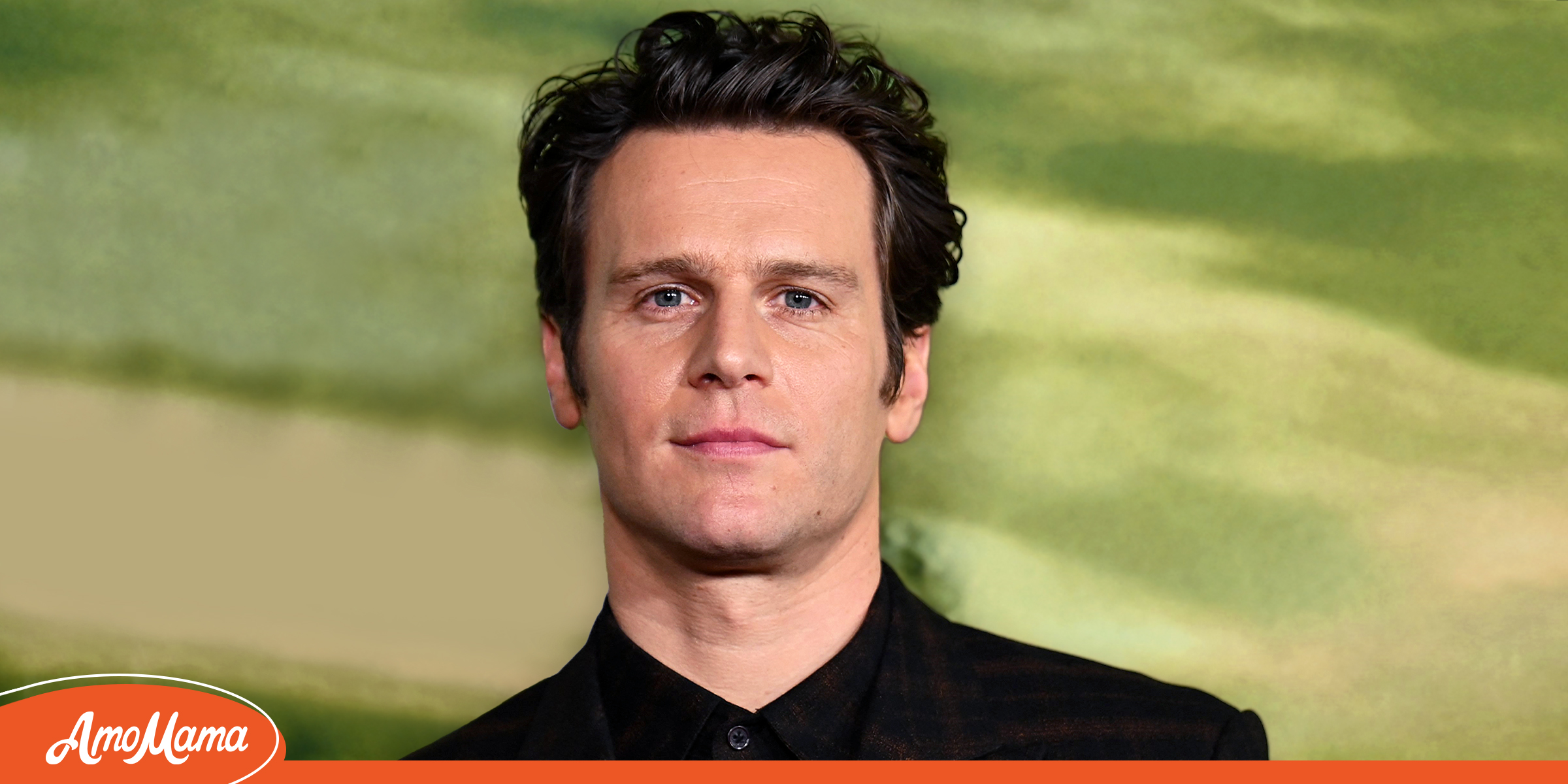 Actor Jonathan Groff Opens Up About His Past Experiences With Asexuality Actor Jonathan Groff Opens Up About His Past Experiences With Asexuality
