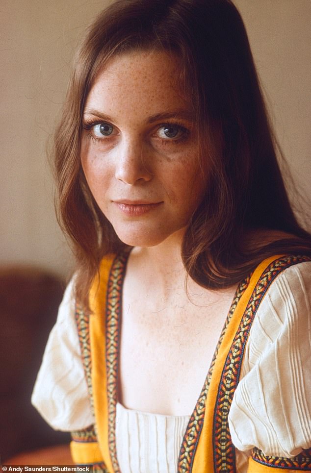 Actress Mia Farrow: Trump Should Face Jail Time For Venezuela Deportation Policy Actress Mia Farrow: Trump Should Face Jail Time For Venezuela Deportation Policy