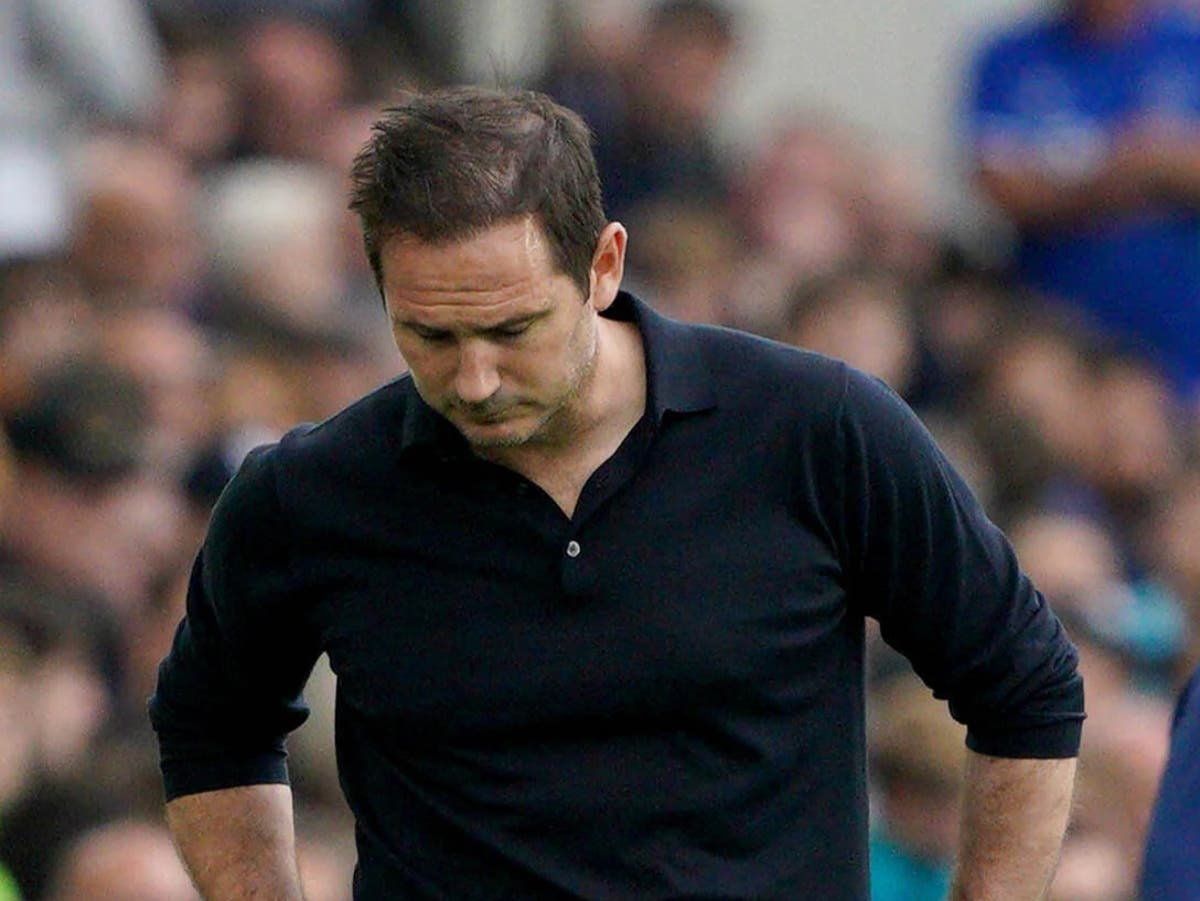 Ajax Lead Cut To Six Points: Refereeing Error Costs AZ Ajax Lead Cut To Six Points: Refereeing Error Costs AZ