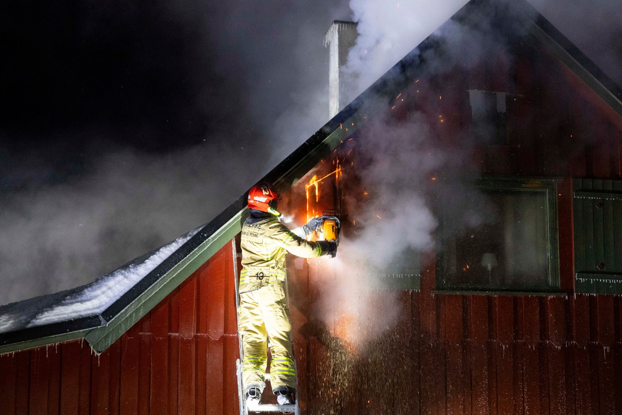 Akutt Nyhetsvarsel: Brann I Oslo – Fire Båter Ødelagt Akutt Nyhetsvarsel: Brann I Oslo – Fire Båter Ødelagt