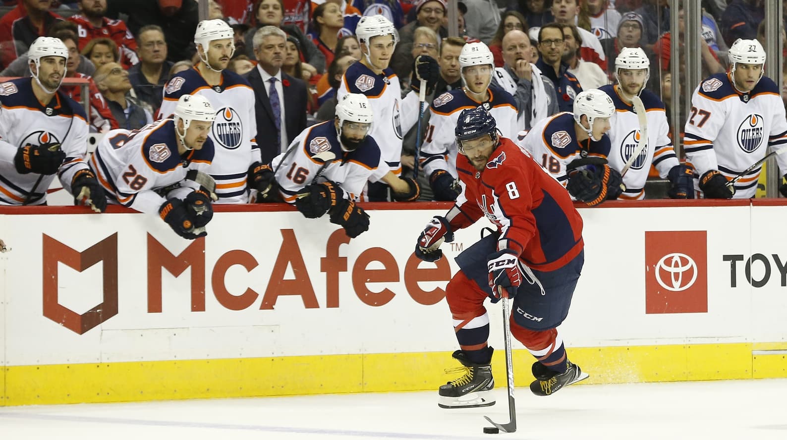 Alex Ovechkin Ties Wayne Gretzky's NHL Goal Record With 894th Goal Alex Ovechkin Ties Wayne Gretzky's NHL Goal Record With 894th Goal