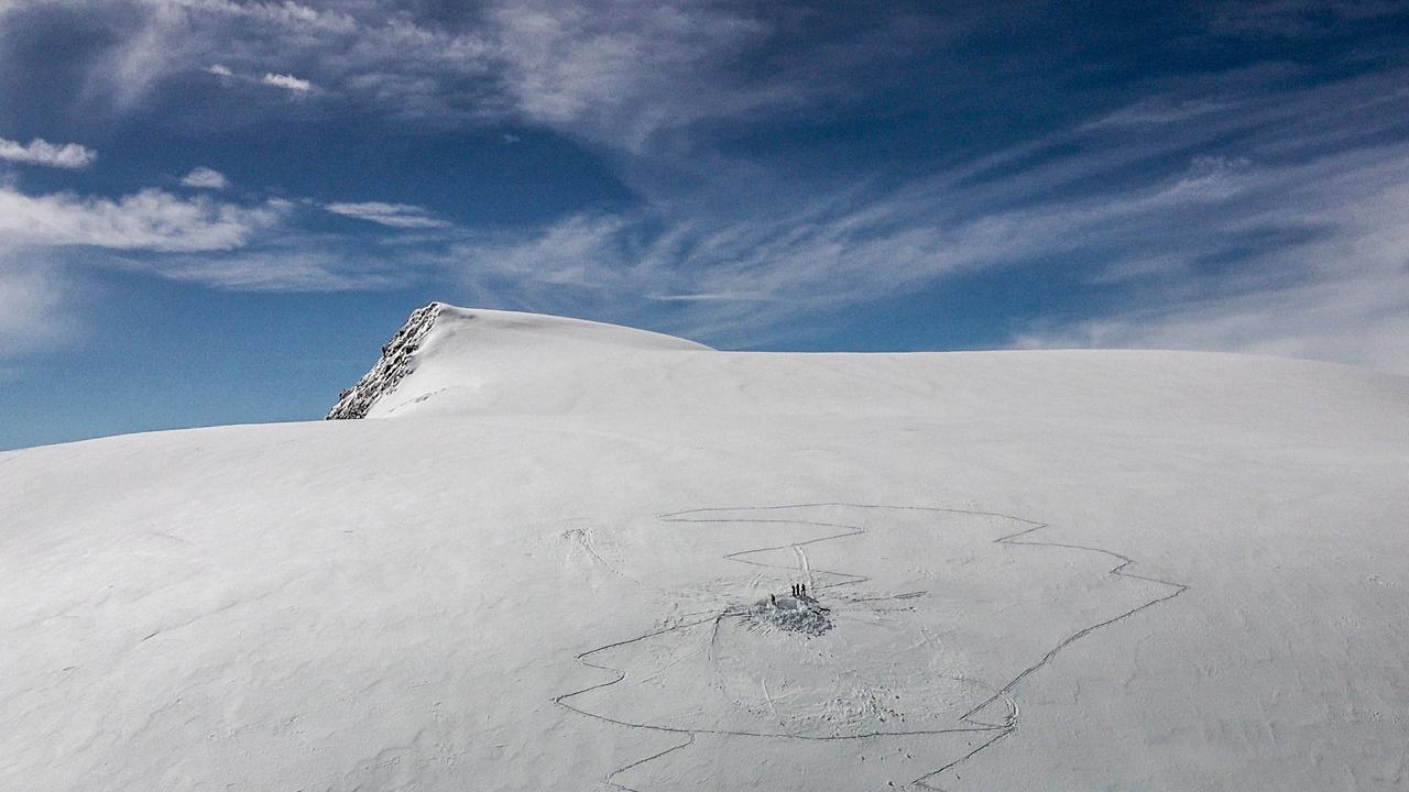 Alps Avalanche: Five Skiers Found Dead Near Swiss Mountain Alps Avalanche: Five Skiers Found Dead Near Swiss Mountain