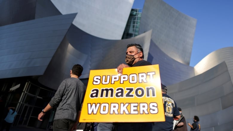 Amazon Faces Union Challenge In Quebec Over Warehouse Closure Decisions Amazon Faces Union Challenge In Quebec Over Warehouse Closure Decisions