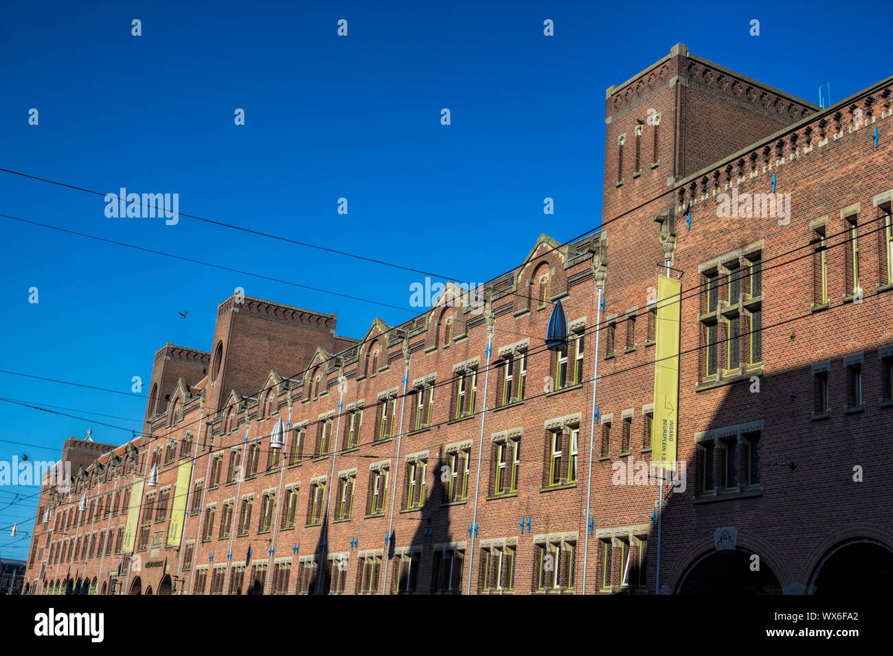 Amsterdam Stock Market Suffers 7% Drop At Opening: Trade War Impact Amsterdam Stock Market Suffers 7% Drop At Opening: Trade War Impact