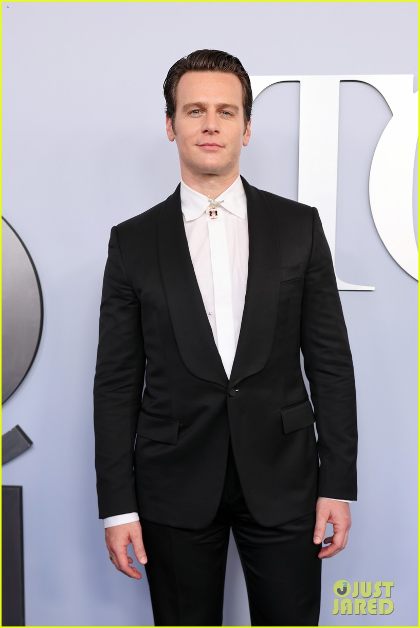 Analysis: Jonathan Groff's Chances Of Winning A Tony For Analysis: Jonathan Groff's Chances Of Winning A Tony For
