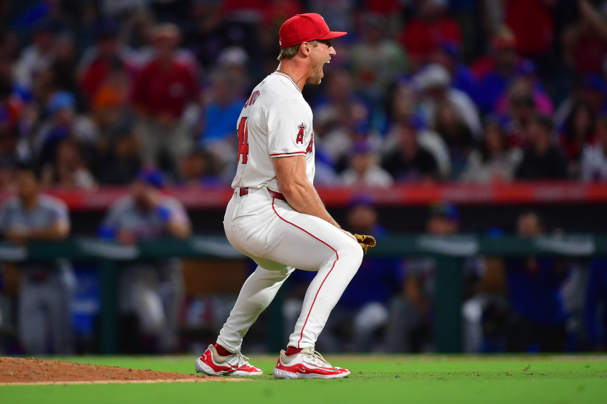 Angels' Fireballer Ben Joyce Under Jansen's Wing: Mastering Control Angels' Fireballer Ben Joyce Under Jansen's Wing: Mastering Control