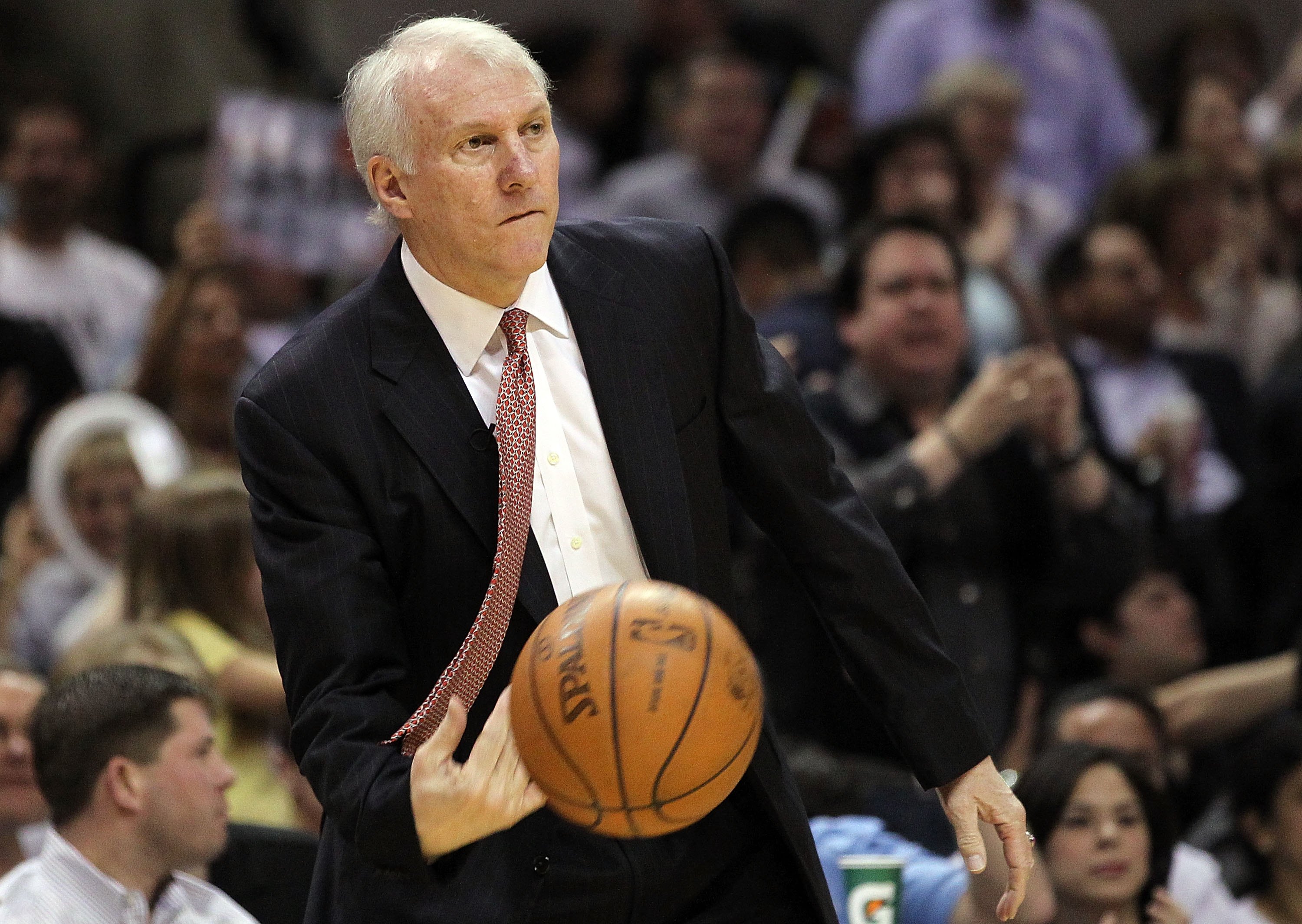 Après Popovich, Johnson Prend Les Rênes Des San Antonio Spurs Après Popovich, Johnson Prend Les Rênes Des San Antonio Spurs
