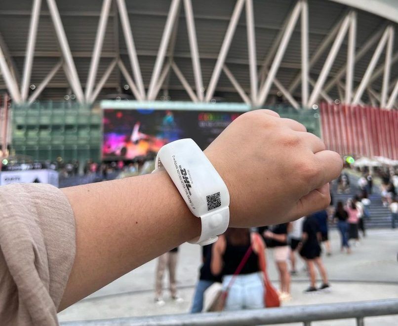 ARMY Rejoices: Jin's Promise Of BTS's Return At Coldplay Concert In Seoul ARMY Rejoices: Jin's Promise Of BTS's Return At Coldplay Concert In Seoul