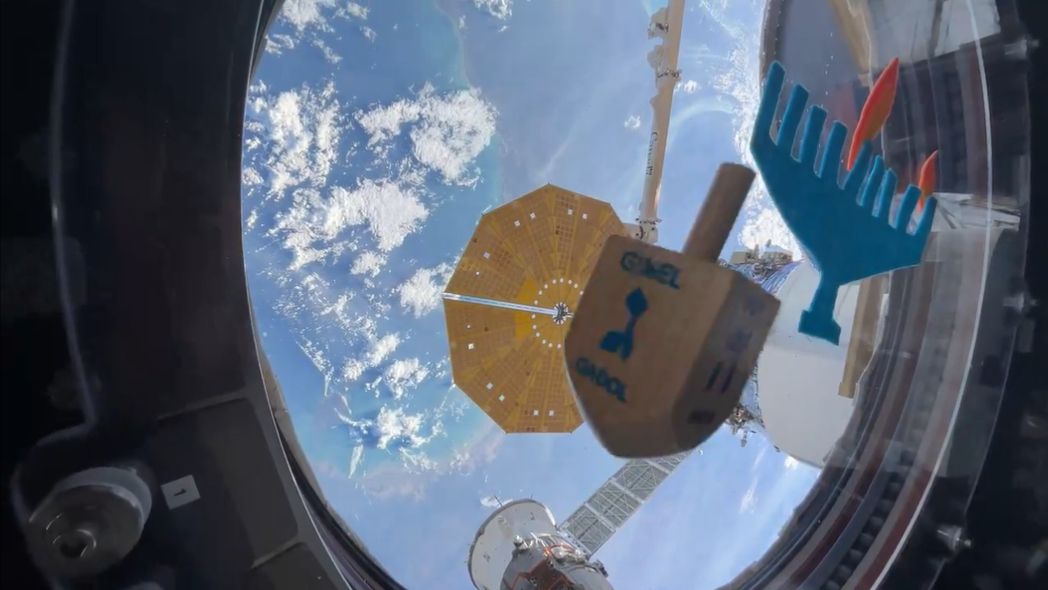 Astronaut Holiday? Examining The CBS News Report On A Nine-Month Space Stay Astronaut Holiday? Examining The CBS News Report On A Nine-Month Space Stay