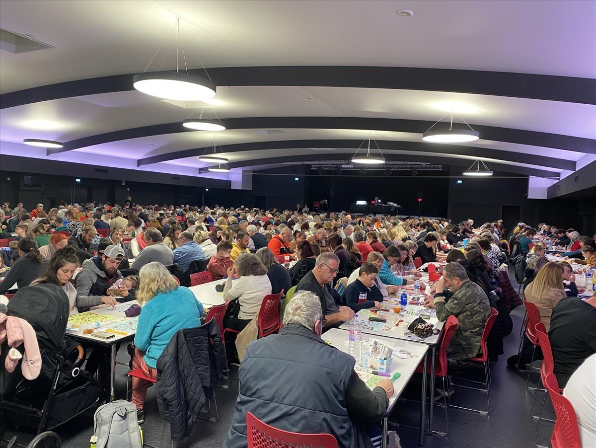 Aventure À Vélo : 8000 Km Pour Trois Jeunes Du Bocage Ornais Aventure À Vélo : 8000 Km Pour Trois Jeunes Du Bocage Ornais