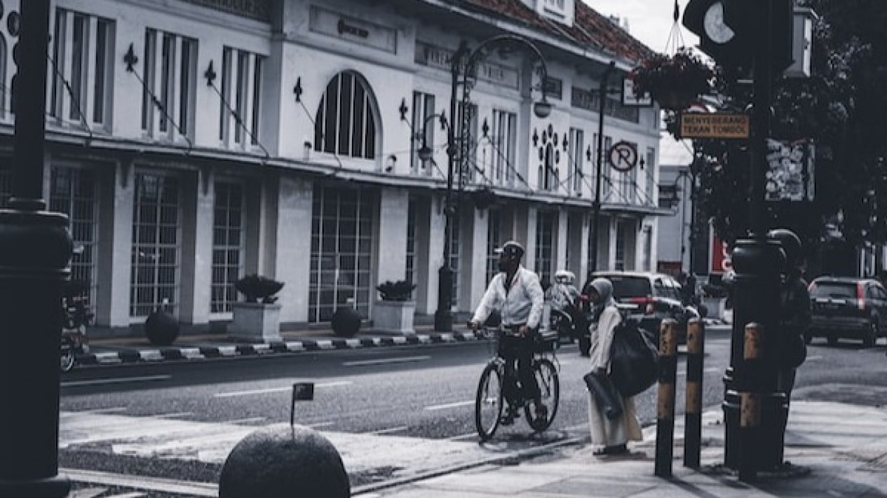 Bandung Hujan Pukul 1 Siang? Prakiraan Cuaca 22 April Di Jawa Barat Bandung Hujan Pukul 1 Siang? Prakiraan Cuaca 22 April Di Jawa Barat