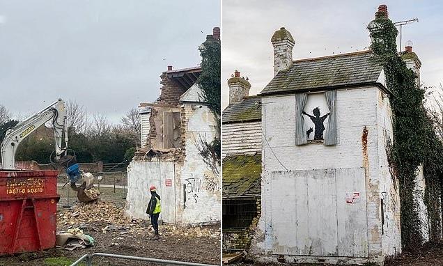 Banksy Broken Heart Artwork Heads To Auction Banksy Broken Heart Artwork Heads To Auction