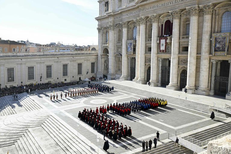 Becciu: Dimissioni, Preghiere E La Situazione Attuale In Vaticano Becciu: Dimissioni, Preghiere E La Situazione Attuale In Vaticano