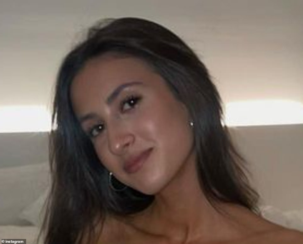 Bianca Censori Look-Alike Sister Angelina's Striking New Photos Bianca Censori Look-Alike Sister Angelina's Striking New Photos