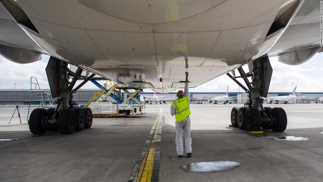 Boeing Threatens To Stop China Jet Deliveries Amid Airline Resistance Boeing Threatens To Stop China Jet Deliveries Amid Airline Resistance