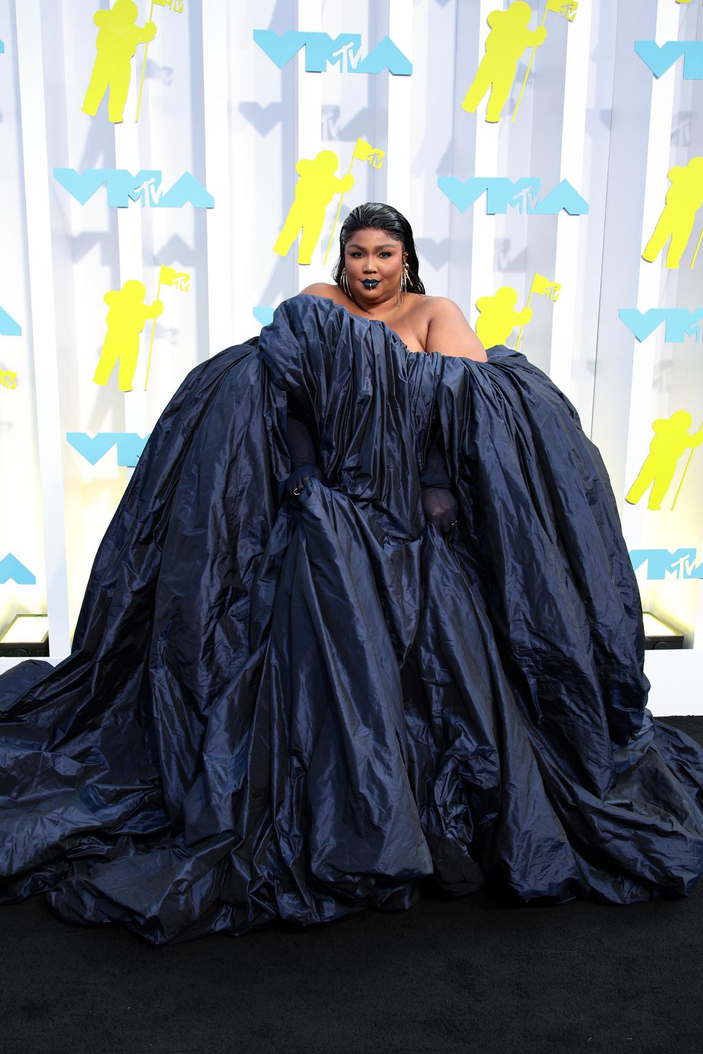 Britney Spears's Latest Look: Lizzo's Comment Sparks Jackson Comparison Debate Britney Spears's Latest Look: Lizzo's Comment Sparks Jackson Comparison Debate