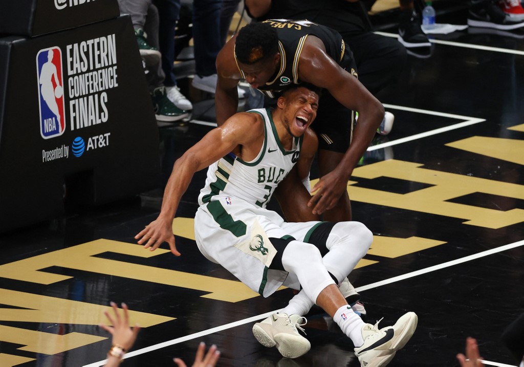 Bucks Collapse Leads To Giannis Antetokounmpo Handshake Controversy Bucks Collapse Leads To Giannis Antetokounmpo Handshake Controversy