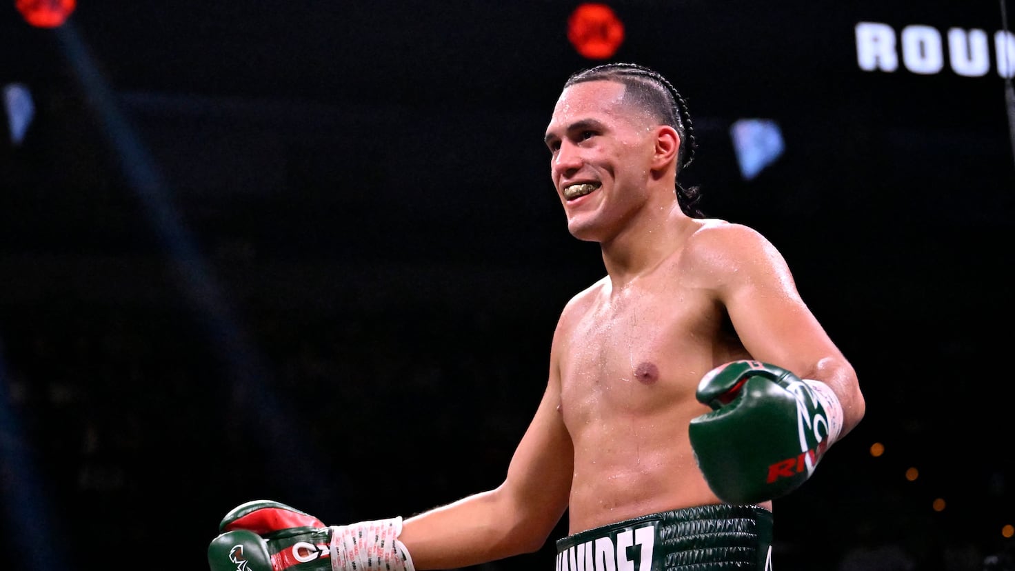 Canelo Explains His Annoyance With David Benavidez's Behavior Canelo Explains His Annoyance With David Benavidez's Behavior