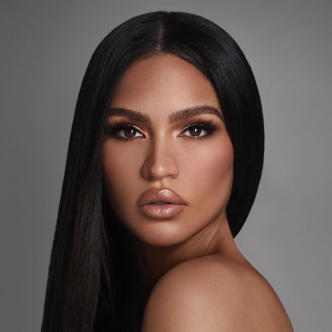 Cassie Ventura's Stunning Red Carpet Look: Pregnant And Glowing At MobLand Cassie Ventura's Stunning Red Carpet Look: Pregnant And Glowing At MobLand