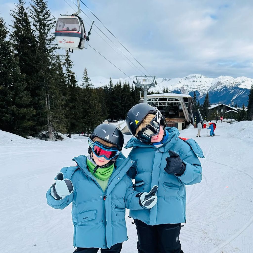 Cat Deeley's Sons Twin In Zara Ski Jackets: A Rare Sighting Cat Deeley's Sons Twin In Zara Ski Jackets: A Rare Sighting