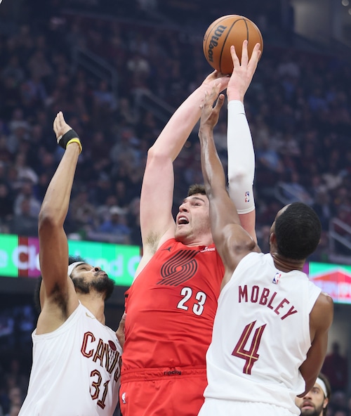 Cavaliers Defeat Blazers In Overtime, 133-129: Hunter's 32-Point Performance Leads To Victory Cavaliers Defeat Blazers In Overtime, 133-129: Hunter's 32-Point Performance Leads To Victory