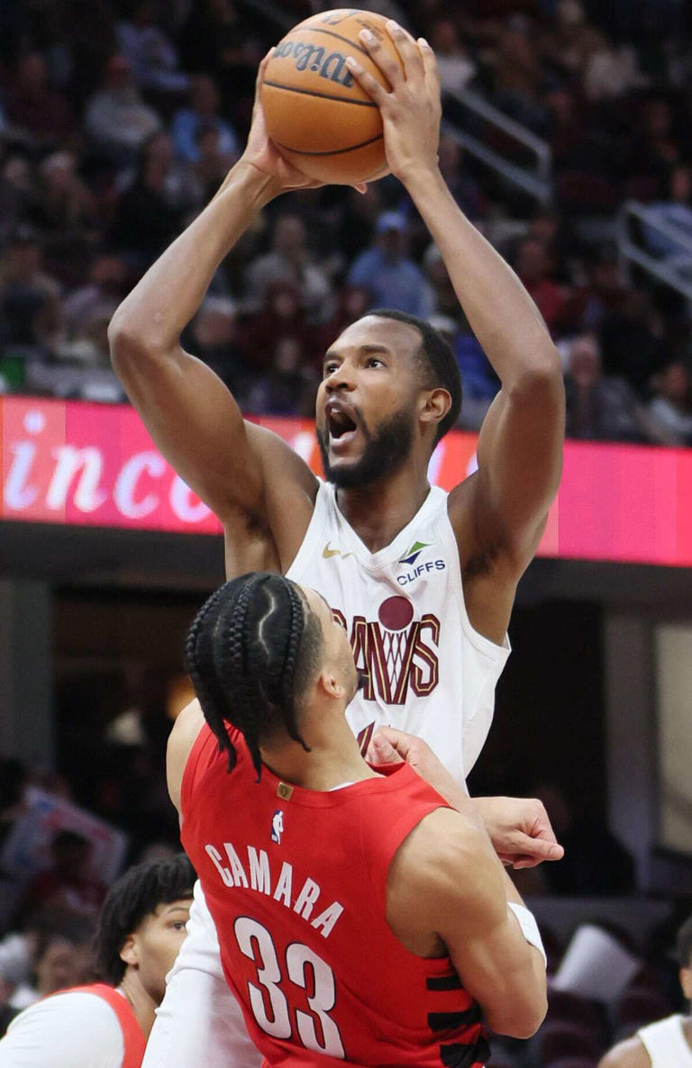 Cavaliers Edge Blazers In Overtime, 133-129, Behind Hunter's 32 Cavaliers Edge Blazers In Overtime, 133-129, Behind Hunter's 32