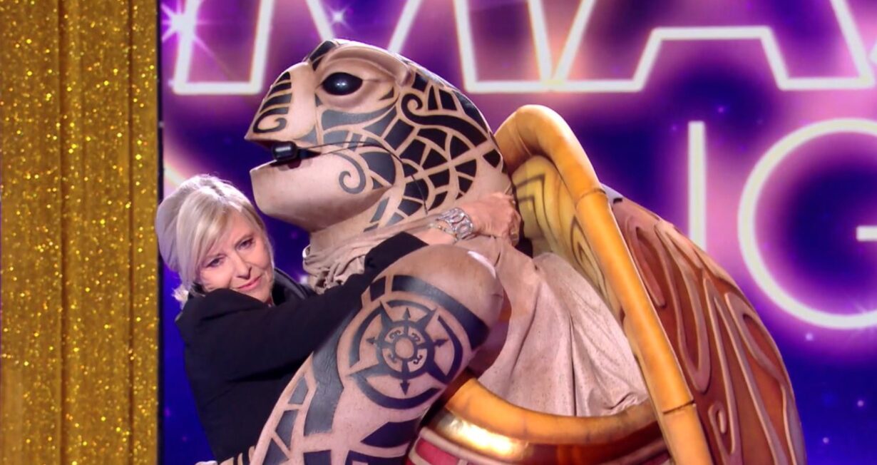 Chantal Ladesou Cash Sur Inès Reg Dans Mask Singer Chantal Ladesou Cash Sur Inès Reg Dans Mask Singer