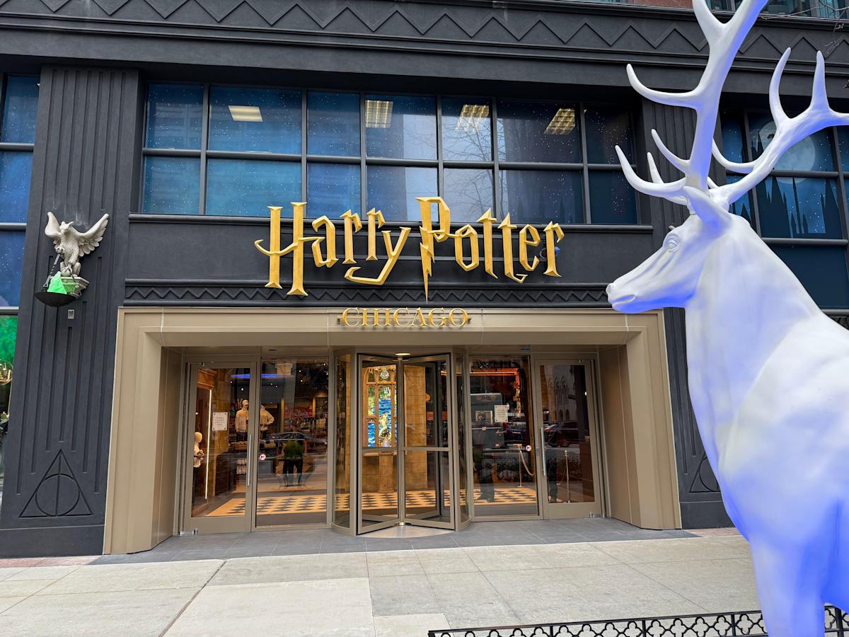 Chicago's New Harry Potter Shop: Everything You Need To Know Chicago's New Harry Potter Shop: Everything You Need To Know