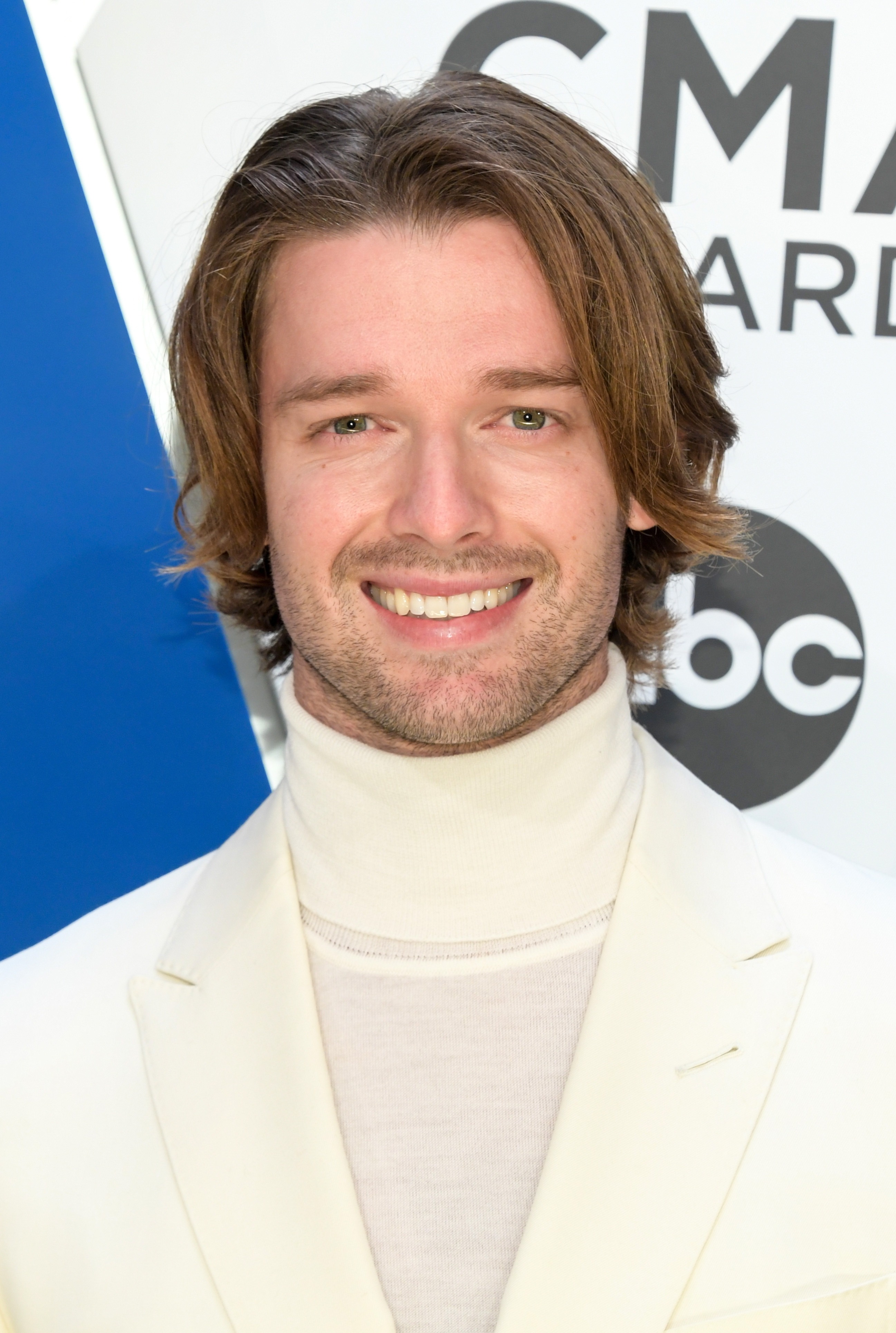 Chris Pratt Reacts To Patrick Schwarzenegger's White Lotus Role Chris Pratt Reacts To Patrick Schwarzenegger's White Lotus Role