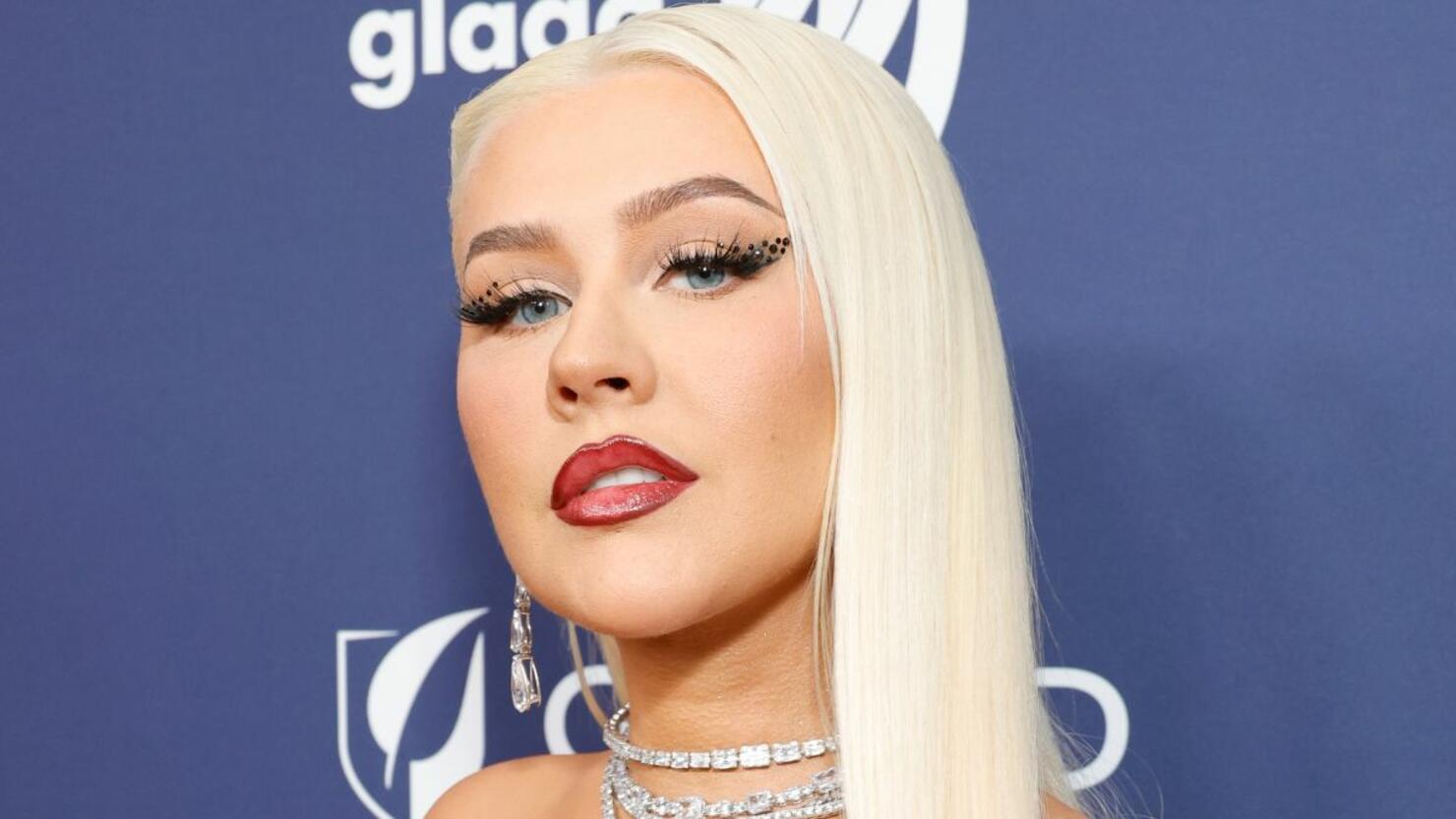 Christina Aguilera: Unrecognizable In Recent Photos Due To Heavy Photo Editing? Christina Aguilera: Unrecognizable In Recent Photos Due To Heavy Photo Editing?