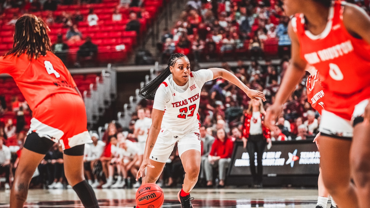 Cincinnati Edges Out Lady Raiders In Tight 59-56 Home Game Cincinnati Edges Out Lady Raiders In Tight 59-56 Home Game