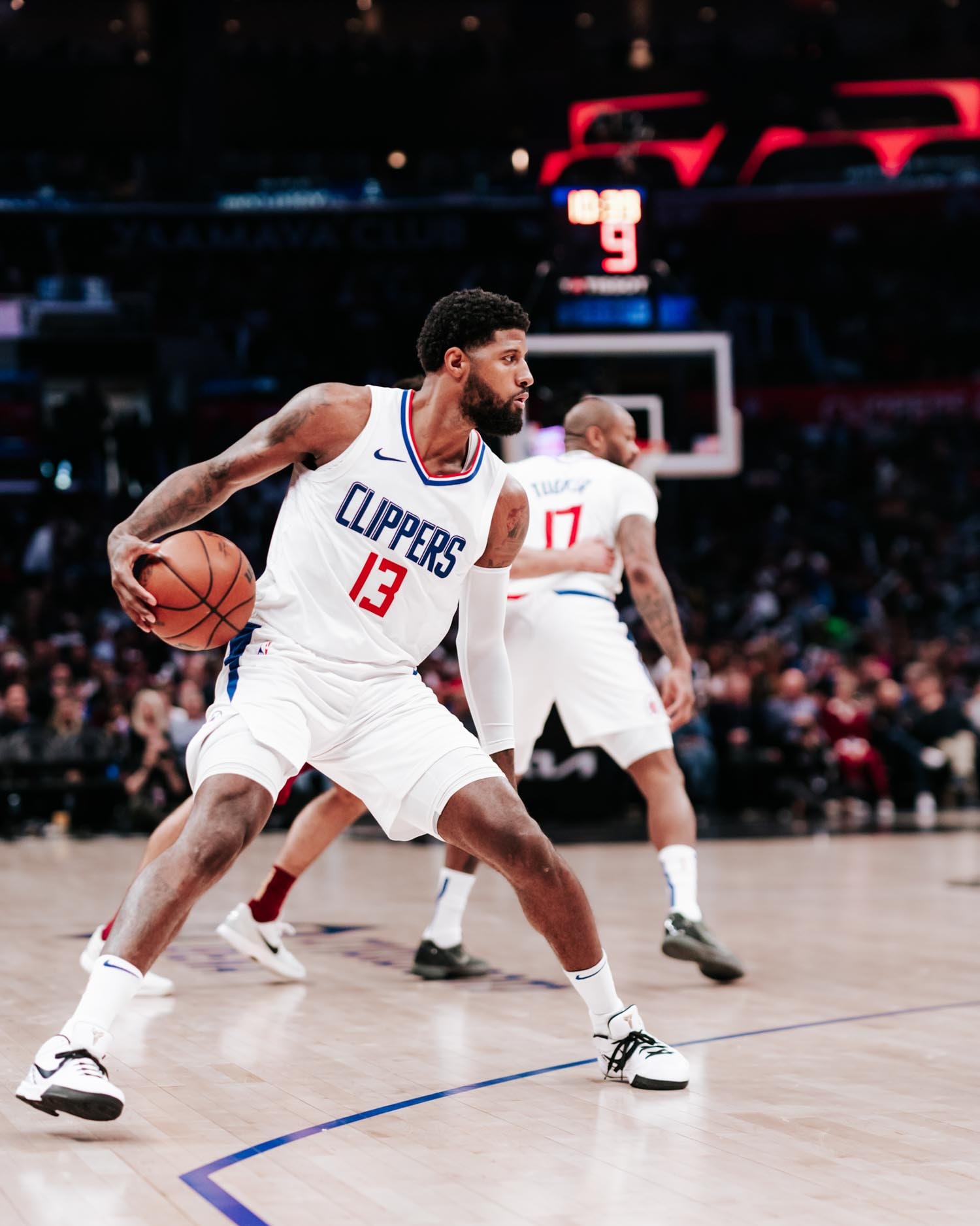 Clippers' Comeback Bid Falls Short Against Cavaliers Clippers' Comeback Bid Falls Short Against Cavaliers