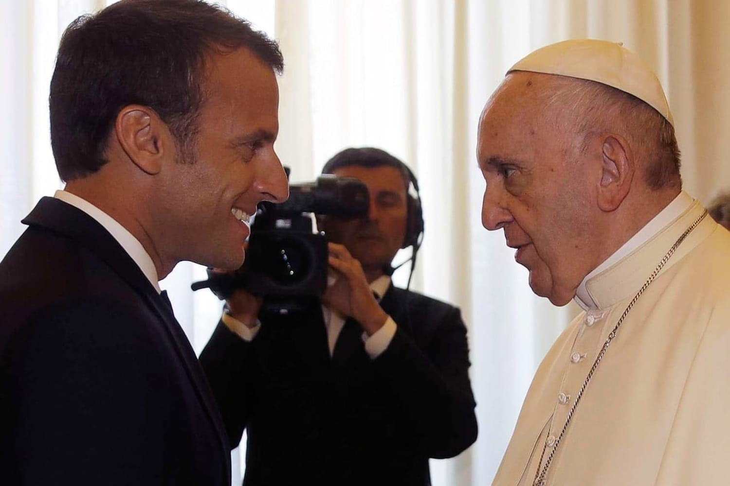 Conspiration Ou Rumeur ? L'influence De Macron Sur Le Futur Pape Conspiration Ou Rumeur ? L'influence De Macron Sur Le Futur Pape