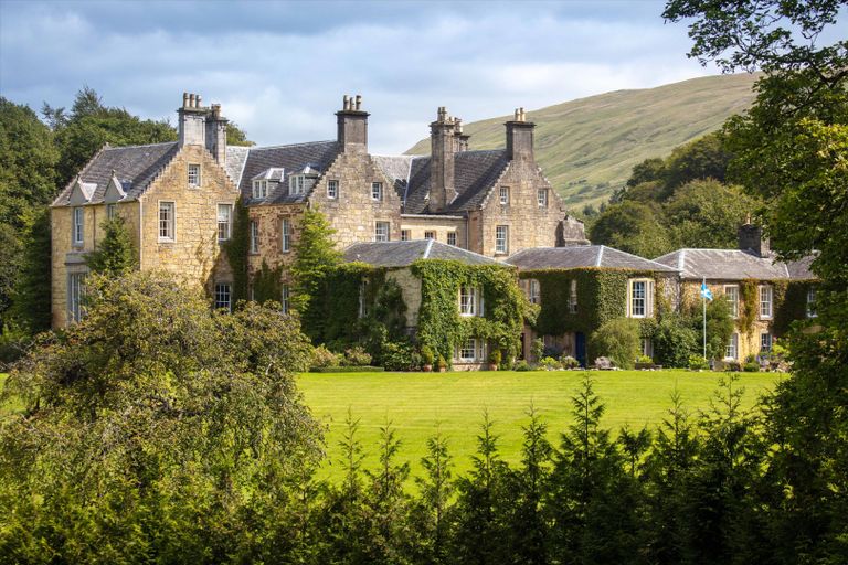 Country Property For Under £1m: A Buyer's Perspective Country Property For Under £1m: A Buyer's Perspective