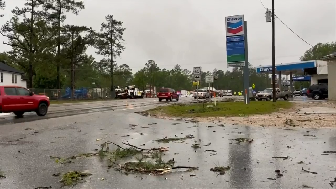 Damaging Winds And Fast-Moving Storms: A Guide To Safety Damaging Winds And Fast-Moving Storms: A Guide To Safety