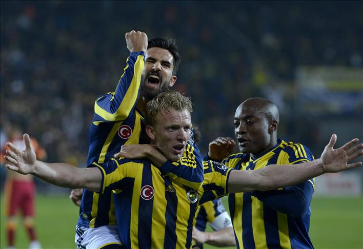 Danimarka'da Türk Taraftar, Ronaldo'ya Fenerbahçe'ye Gelmesi İçin Seslendi Danimarka'da Türk Taraftar, Ronaldo'ya Fenerbahçe'ye Gelmesi İçin Seslendi