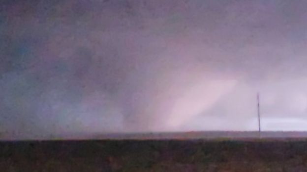 Deadly Tornadoes Leave 25 Dead, Devastate Central US States Deadly Tornadoes Leave 25 Dead, Devastate Central US States
