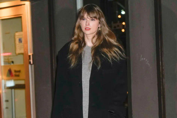 Decoding Taylor Swift's Easter Eggs: A Closer Look At The May 26th AMA Hints Decoding Taylor Swift's Easter Eggs: A Closer Look At The May 26th AMA Hints