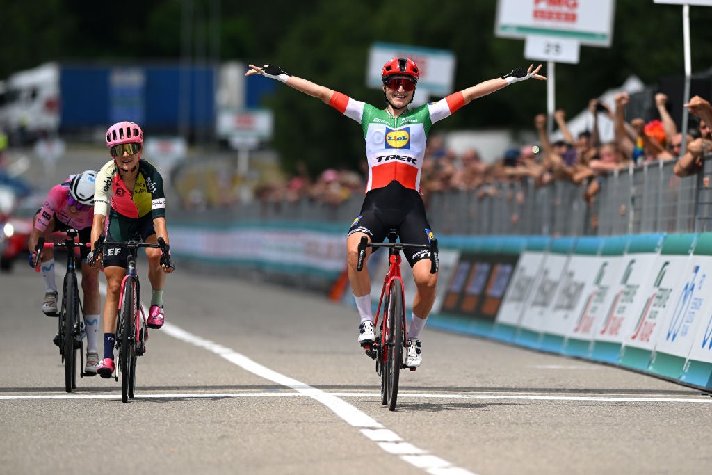 Del Toro Extends Giro D'Italia Lead: Stage 17 Victory, Australian Withdrawals Del Toro Extends Giro D'Italia Lead: Stage 17 Victory, Australian Withdrawals