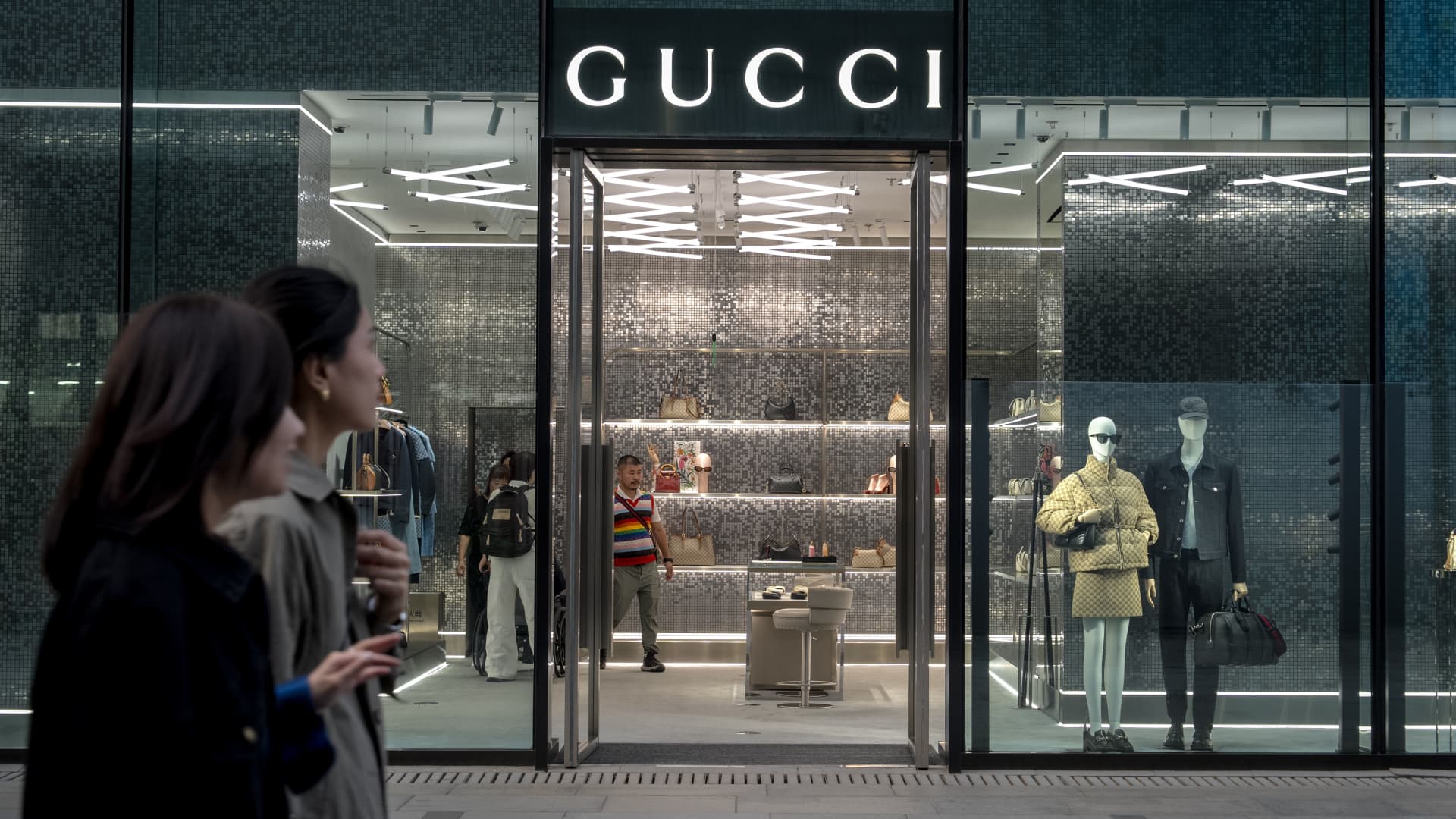 Demna Gvasalia: Reshaping Gucci's Brand Identity Demna Gvasalia: Reshaping Gucci's Brand Identity