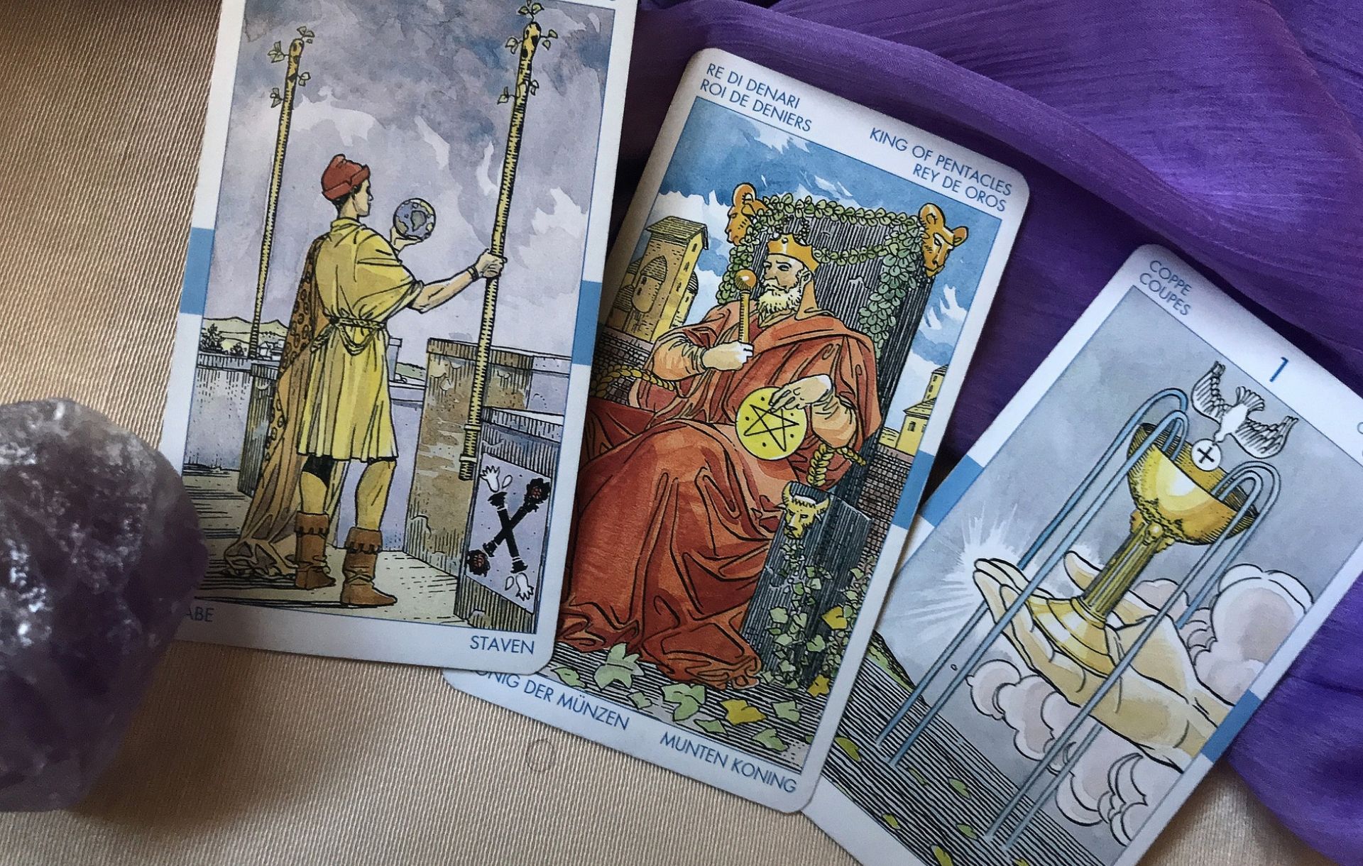 Descifrando Los Arcanos Menores: Guía Para Principiantes Descifrando Los Arcanos Menores: Guía Para Principiantes